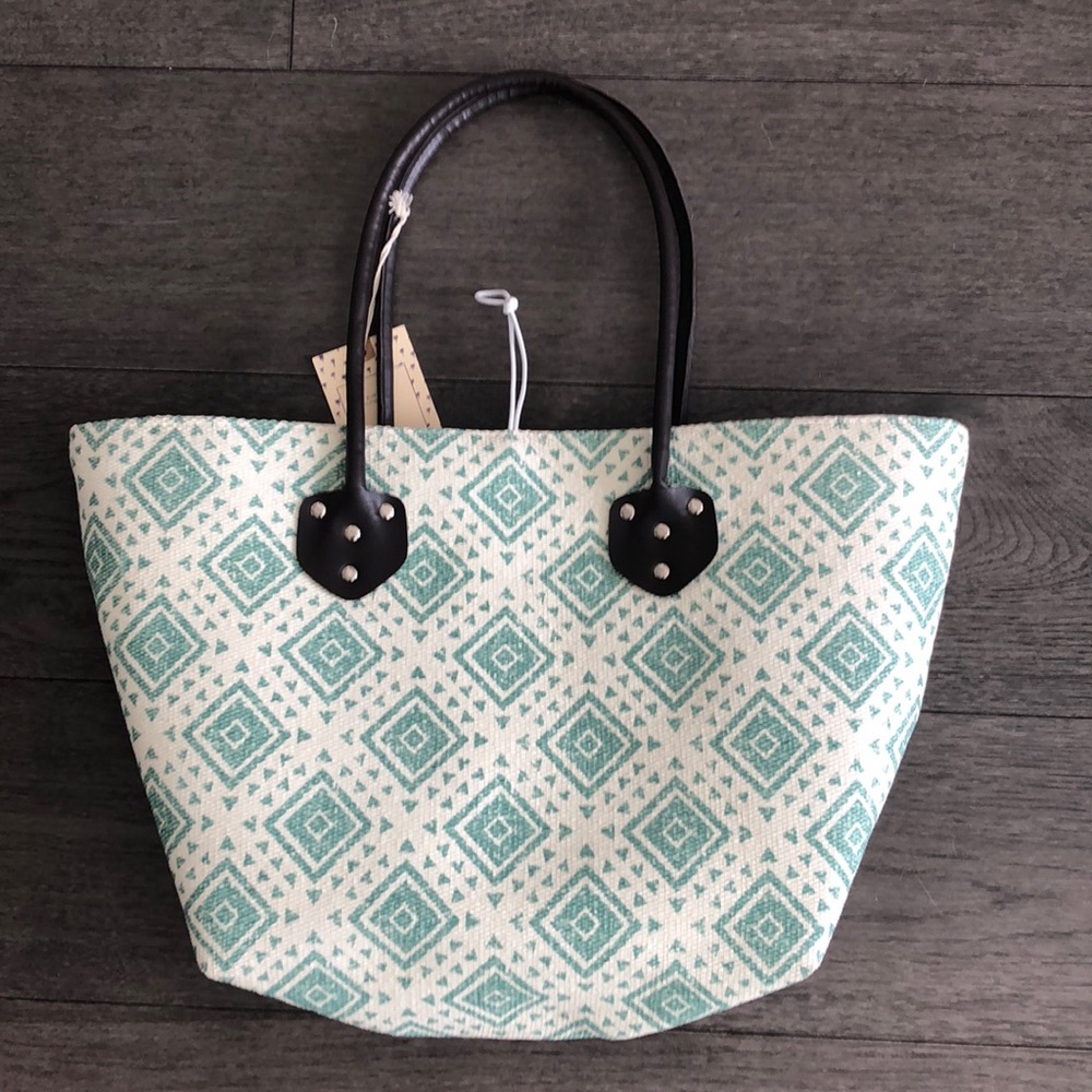 Blue Stars clothing Co. woven beach tote - Picture 2 of 5